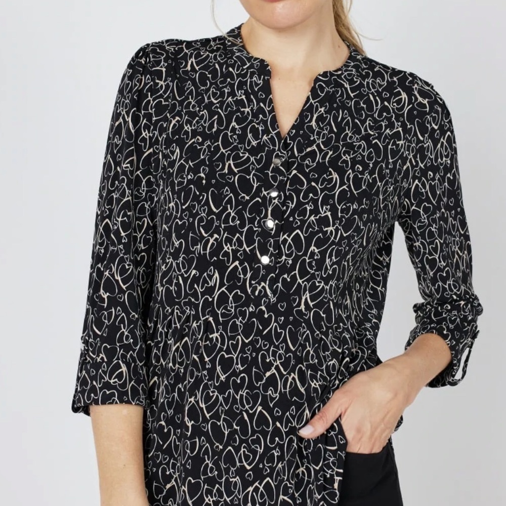 Roz & Ali Hearts Tie sleeve popover black